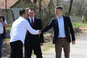 Obilazak radova na izgradnji vodovodne mreže u ulici Pokreta nesvrstanih