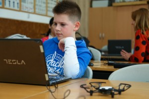 Razgovor sa učenicima koji su učestvovali na republičkom takmičenju u programiranju dronova
