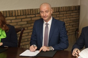 Potpisivanje tripartitnog sporazuma u Mađarskom nacionlanom savetu