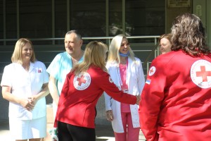 Darivanje beba rođenih na dan Crvenog krsta