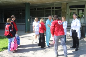 Darivanje beba rođenih na dan Crvenog krsta