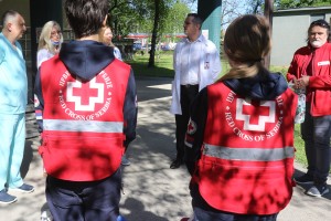 Darivanje beba rođenih na dan Crvenog krsta