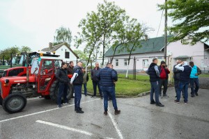 Protestna vožnja poljoprivrednika od Hipodroma do Gradske kuće