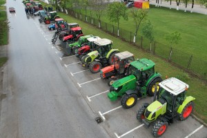 Protestna vožnja poljoprivrednika od Hipodroma do Gradske kuće