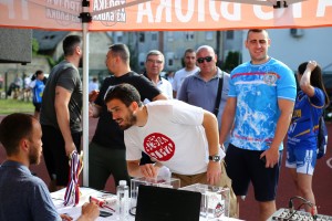 Trojka iz bloka - humanitarni turnir u brzom šutiranju trojki