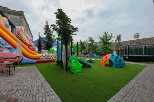 "Family centar" - igraonica, picerija i poslastičarnica