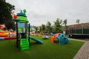 "Family centar" - igraonica, picerija i poslastičarnica