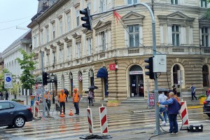 Postavljanje semafora kod pešačkog prelaza između Korzoa i Sokolskog doma