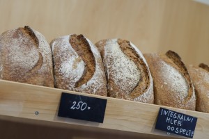 "Rustique - hleb i vino"