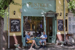 "Rustique - hleb i vino"