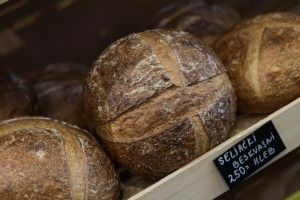 "Rustique - hleb i vino"