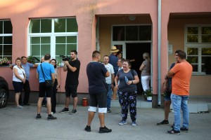 Zbor građana u MZ Hajdukovo povodom (bezbednosne) situacije sa migrantima