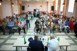 Zbor građana u MZ Hajdukovo povodom (bezbednosne) situacije sa migrantima