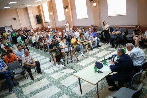 Zbor građana u MZ Hajdukovo povodom (bezbednosne) situacije sa migrantima