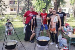 Humanitarno kuvanje i bazar za Leonu i Lea - "Naše malo je nekome sve"