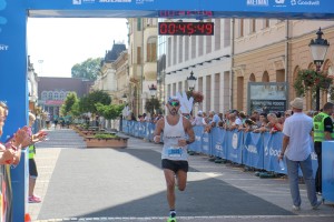 6. "Subotički polumaraton - Trči kroz istoriju", finišeri (ulazak na cilj)