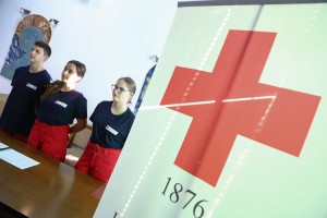 Podela paketa sa hranom za socijalno ugrožene korisnike Narodne kuhinje Crvenog krsta