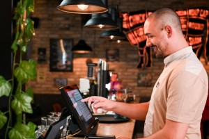 Fabrika burger & pizza bar - novi ukusi i kombinacije sastojaka napolitanskih pica