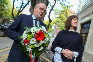 Postavljanje spomen ploče Erneu Lanjiu