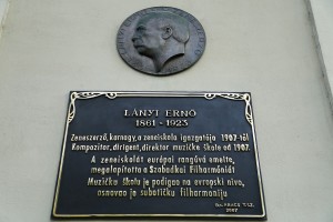 Postavljanje spomen ploče Erneu Lanjiu