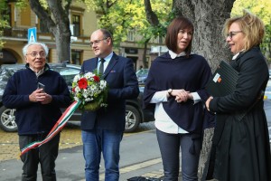 Postavljanje spomen ploče Erneu Lanjiu