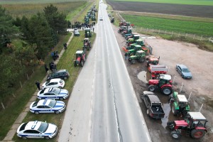 Početak protesta poljoprivrednika na Žedničkom putu