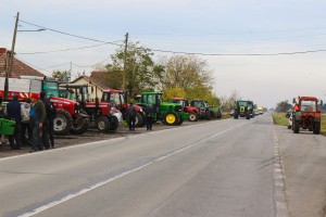 Početak protesta poljoprivrednika na Žedničkom putu