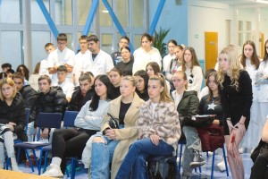 Javni čas - pružanje prve pomoći sa realističnim prikazom povreda i stanja