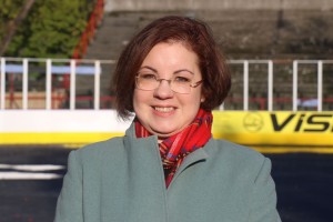 Postavljanje leda na Gradskom klizalištu