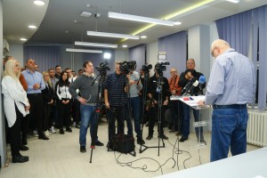 Izborna noć u sedištu SNS-a