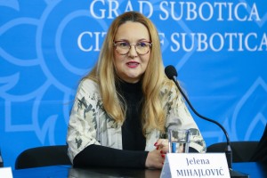 Najava premijere predstave "Prah"