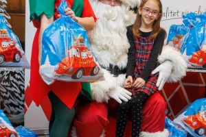 Deda Mraz u "Jovistu" - podela paketića za decu zaposlenih