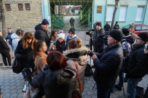 Protest ispred škole "Sečenji Ištvan" povodom incidenta sa učenikom