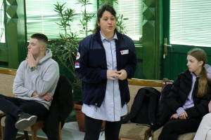 Predavanje za srednjoškolce na temu kako postupiti u slučaju saobraćajne nezgode