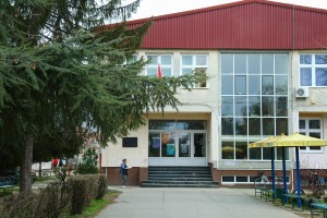 Fudbaler Savo Pavićević posetio učenike u aleksandrovačkoj osnovnoj školi