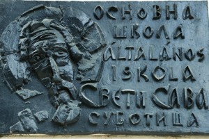 Fudbaler Savo Pavićević posetio učenike u aleksandrovačkoj osnovnoj školi