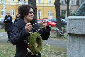 Polaganje venaca na bistu Ferenca Rajhla