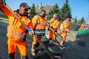 Obilazak radova na asfaltiranju Ljermontove ulice