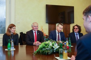 Ambasador SAD u poseti SVM