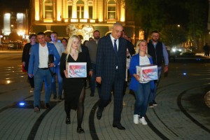Predaja potpisa podrške subotičkog SNS-a za lokalne izbore