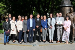 Predaja potpisa podrške Saveza vojvođanskih Mađara za lokalne izbore