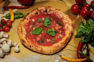 Napolitana pica po originalnoj recepturi i najkvalitetnjim sastojcima