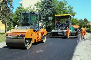Obilazak radova na proširenju i asfaltrianju Ulice Kizura Ištvana