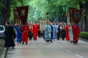 Svečanom litijom kroz grad danas je obeležen Spasovdan