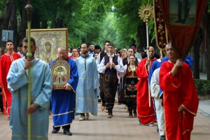 Svečanom litijom kroz grad danas je obeležen Spasovdan