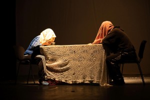 Predstava: "Maratonci trče počasni krug" u izvođenju članova Udruženja slepih i slabovidih