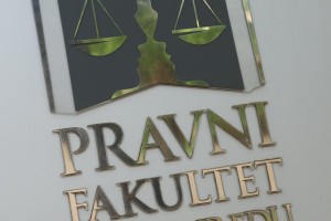 Polaganje prijemnog ispita na Pravnom fakultetu za privredu i pravosuđe