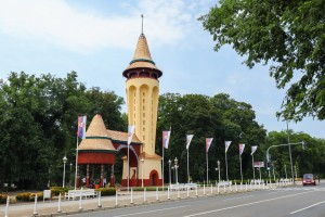 Premijerka APV Gojković, predsednik Skupštine APV Juhas i gradonačelnik Subotice Bakić u obilasku Vodotornja