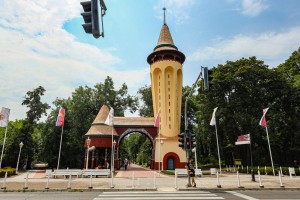 Premijerka APV Gojković, predsednik Skupštine APV Juhas i gradonačelnik Subotice Bakić u obilasku Vodotornja