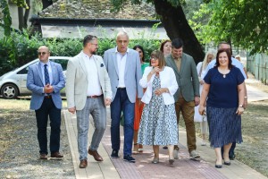 Premijerka APV Gojković, predsednik Skupštine APV Juhas i gradonačelnik Subotice Bakić u obilasku akva parka